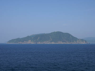 フェリーのデッキ（洋上）から見た都井岬