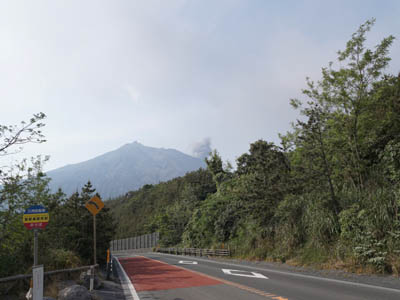 桜島が見える道路
