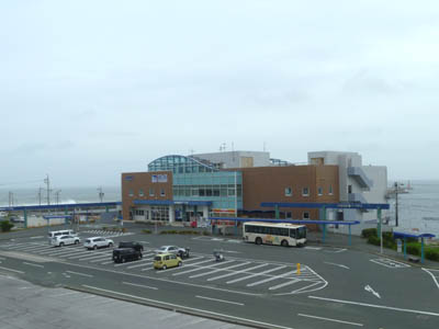 伊良湖岬のフェリーターミナルと駐車場
