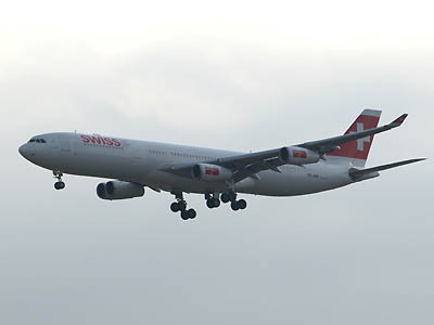 Swiss International (HB-JMF Airbus A340-300) チューリッヒ発 LX160便