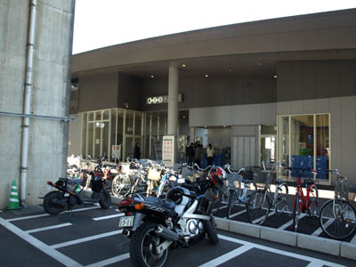 鉄道博物館 バイク駐車場